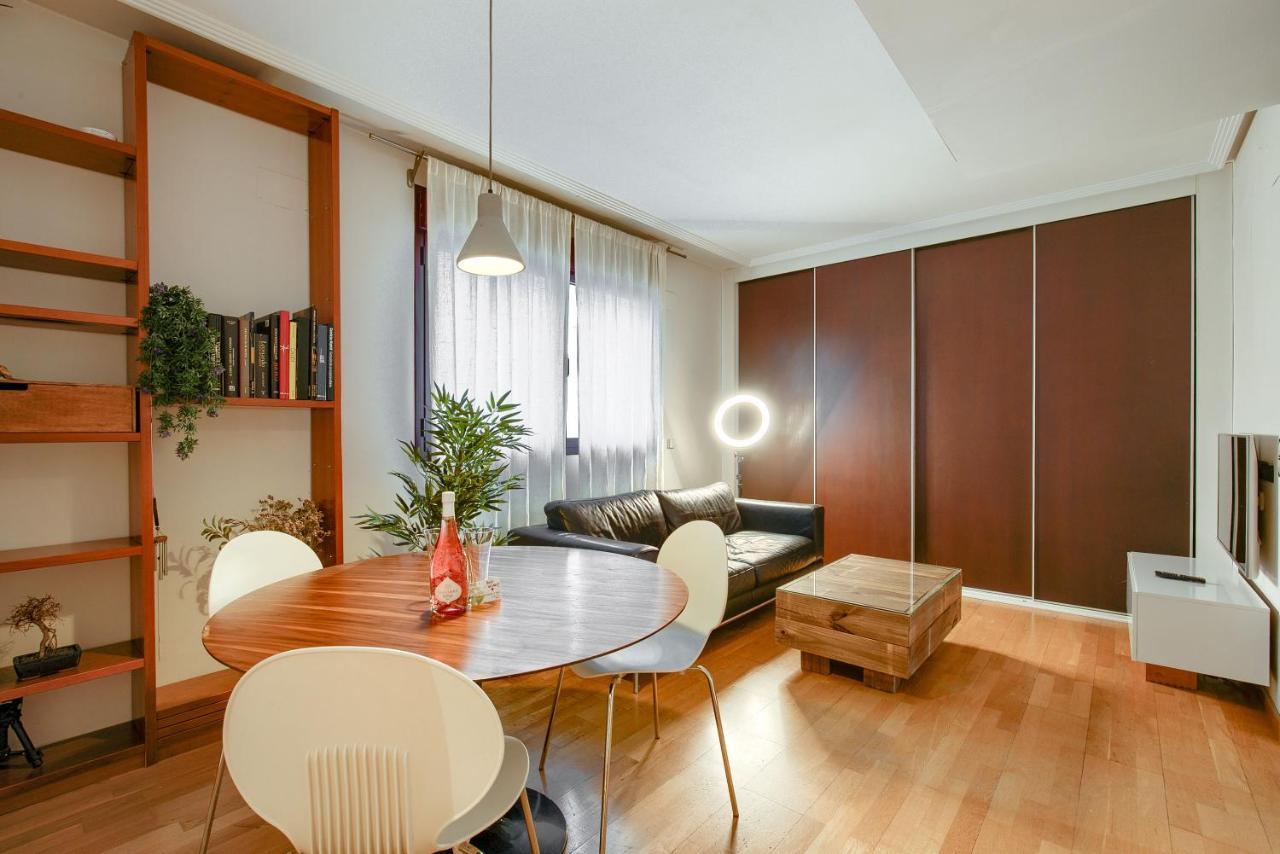 Apartamento En Chamberi Con Piscina - Lovely Apartment In The City Center With Swimming Pool Madrid Exteriör bild